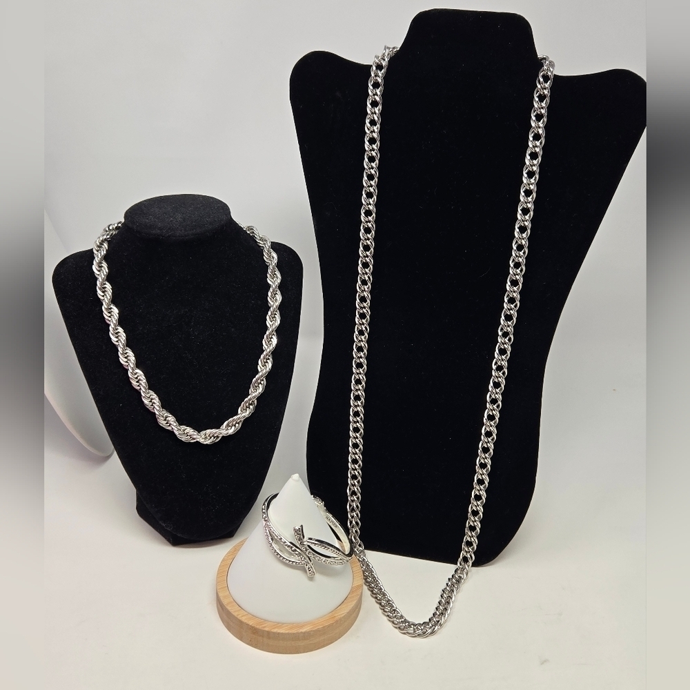 NAPIER SILVER TONE JEWELRY BUNDLE TWIST CHAIN NECKLACE HINGE BRACELET SET OF 3